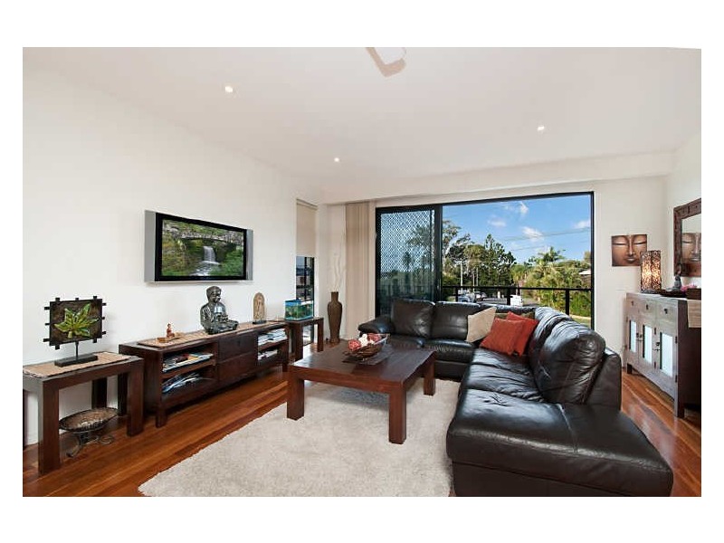 28a Ashbourne Tce, Biggera Waters QLD 4216