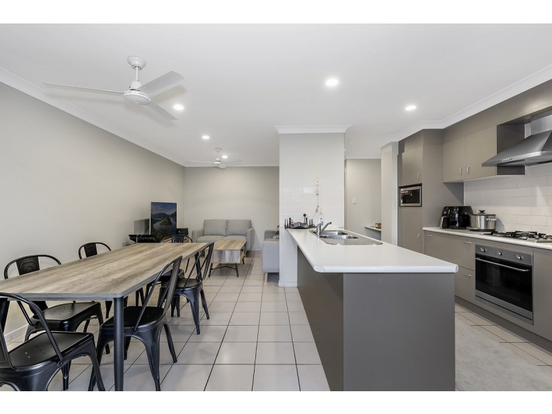 2/5 Bailer Street, Coomera QLD 4209