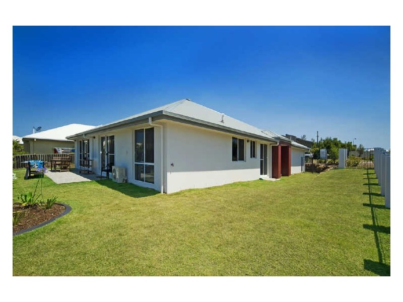 2 Crusade Court, Coomera Waters QLD 4209