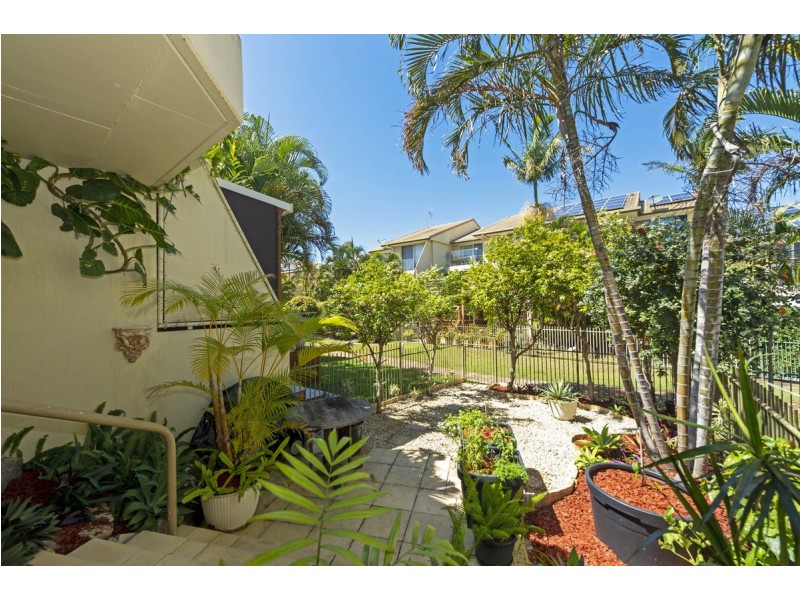 47/100 Morala Avenue, Runaway Bay QLD 4216