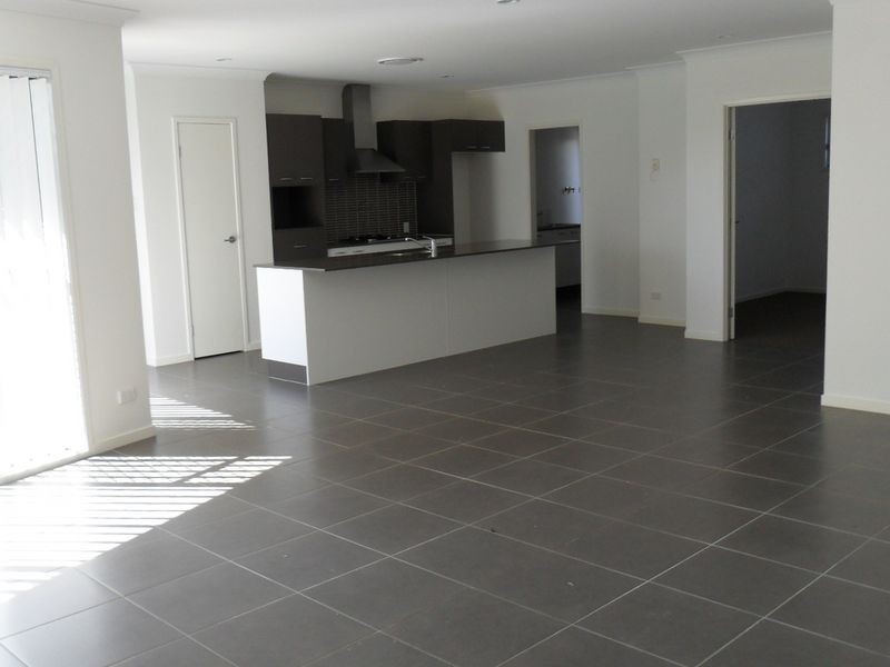 5 Scenic Circuit, Coomera QLD 4209