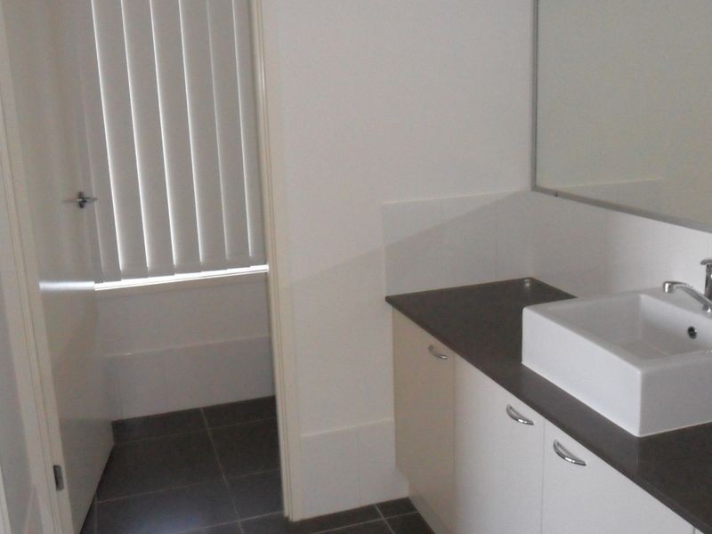 5 Scenic Circuit, Coomera QLD 4209