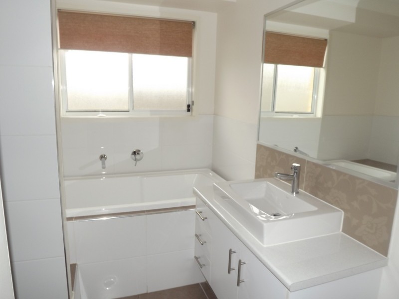 6 Runway Drive, Upper Coomera QLD 4209