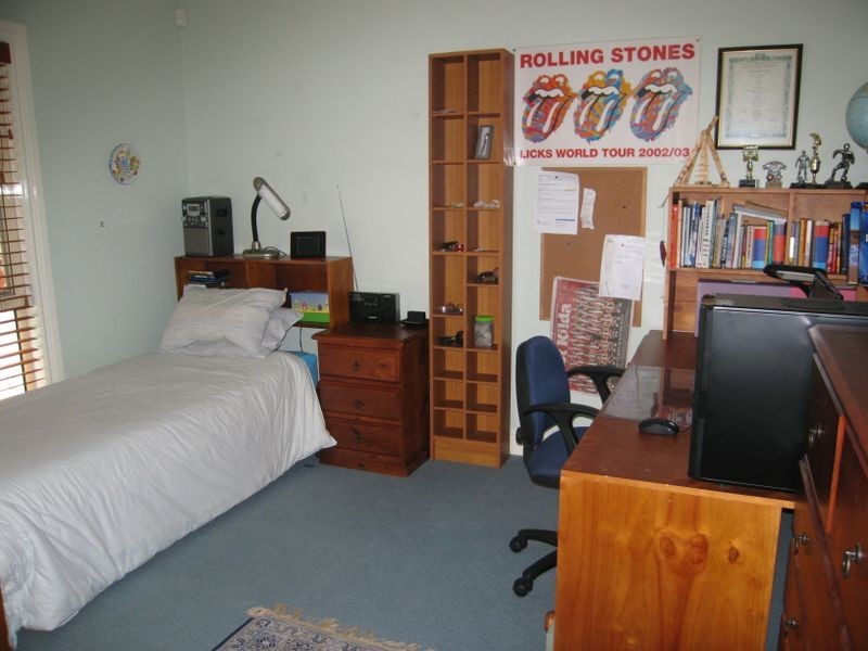 12 Centre Court, Oxenford QLD 4210