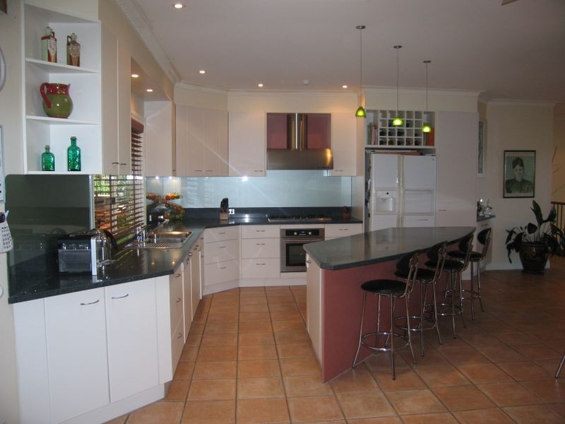 12 Centre Court, Oxenford QLD 4210