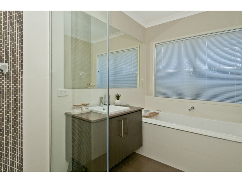 5 Collie Crescent, Ormeau Hills QLD 4208