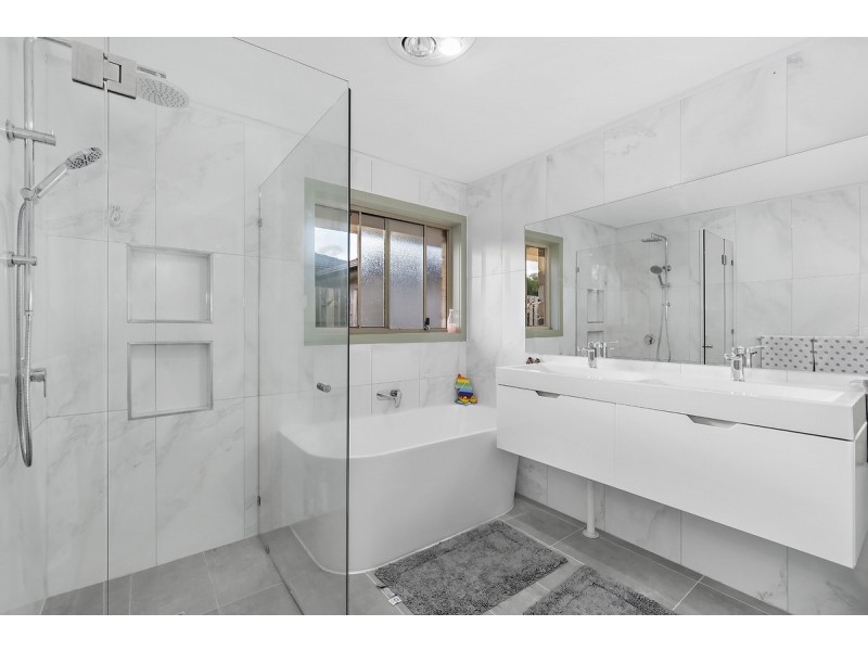 2 College Close, Upper Coomera QLD 4209