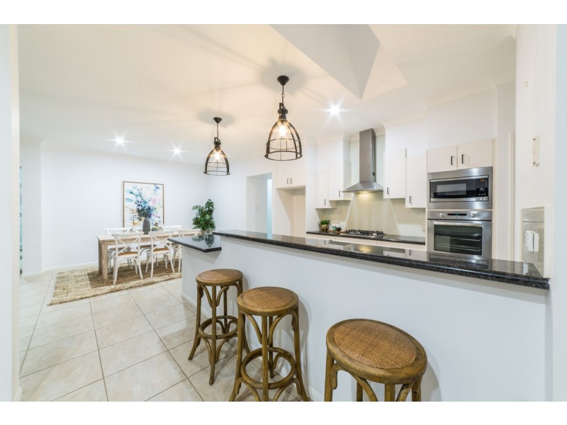 37 Buccaneer Way, Coomera Waters QLD 4209