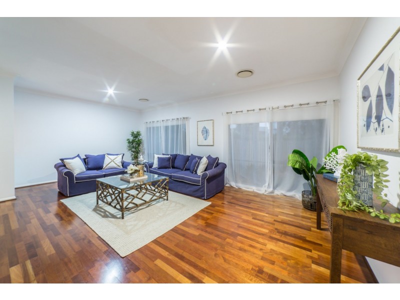 37 Buccaneer Way, Coomera Waters QLD 4209