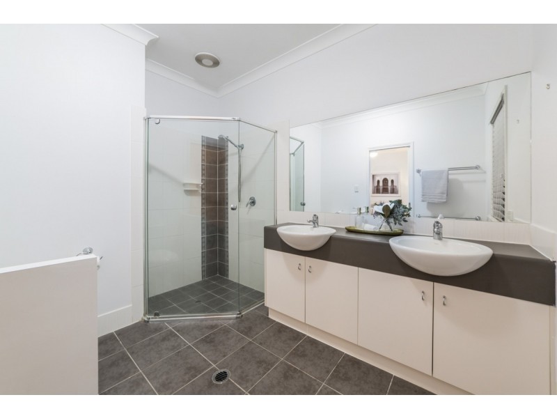 37 Buccaneer Way, Coomera Waters QLD 4209