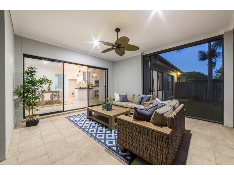 37 Buccaneer Way, Coomera Waters QLD 4209