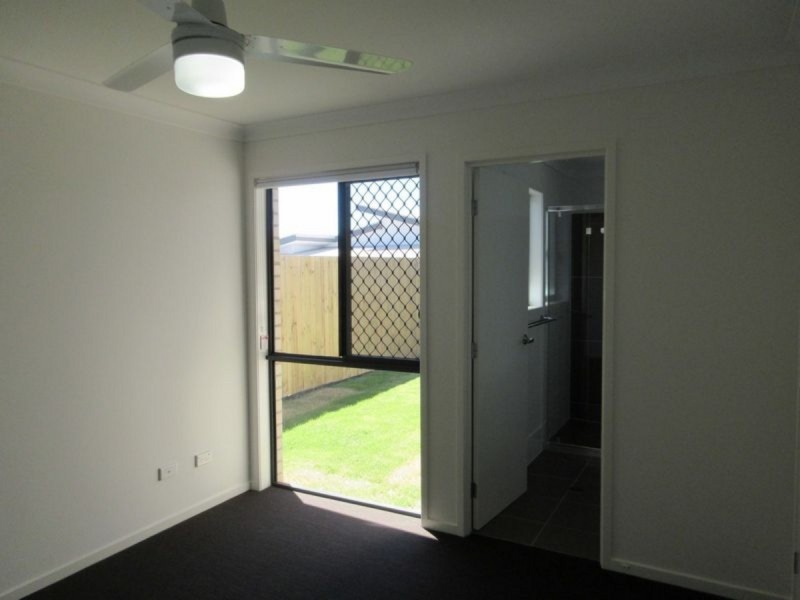 1/58 Milbrook Crescent, Pimpama QLD 4209