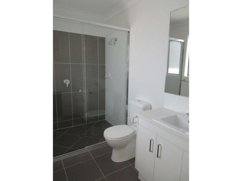 1/58 Milbrook Crescent, Pimpama QLD 4209