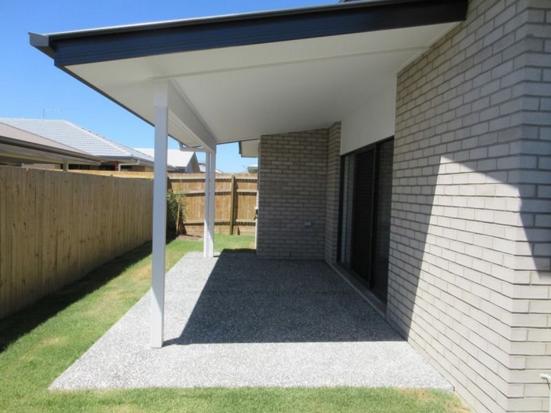 1/58 Milbrook Crescent, Pimpama QLD 4209