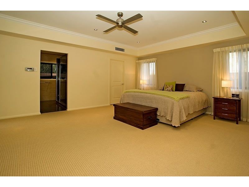 9 Veninde Lane, Coomera Waters QLD 4209