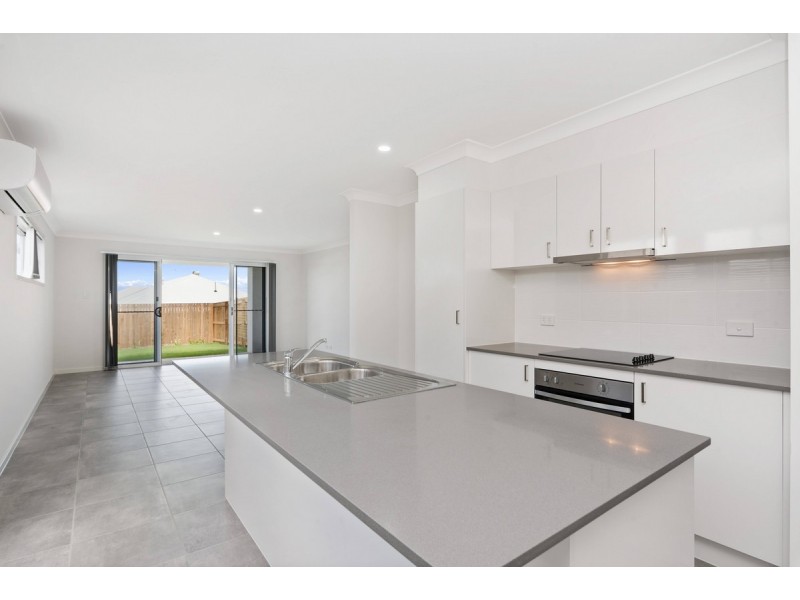 1/34 Woodrose Circuit, Pimpama QLD 4209