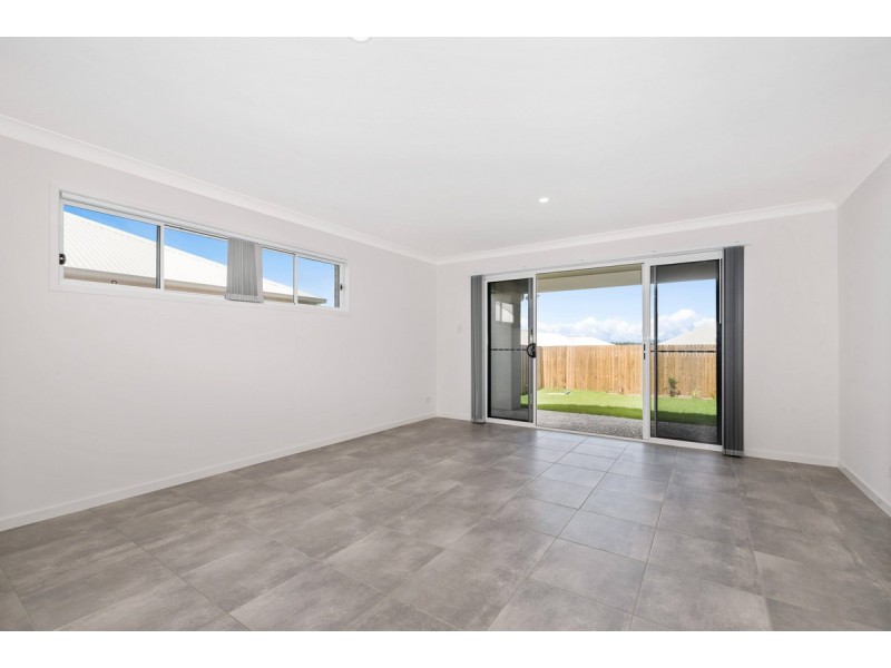1/34 Woodrose Circuit, Pimpama QLD 4209