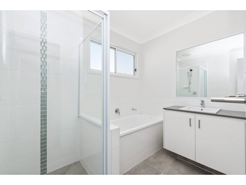 1/34 Woodrose Circuit, Pimpama QLD 4209