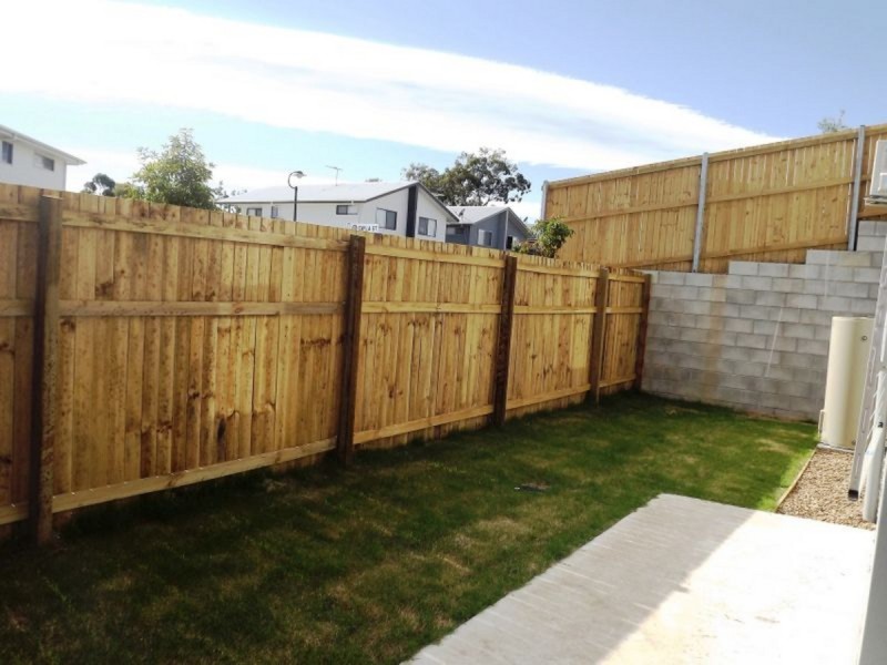 1/4 Rhiana Street, Pimpama QLD 4209