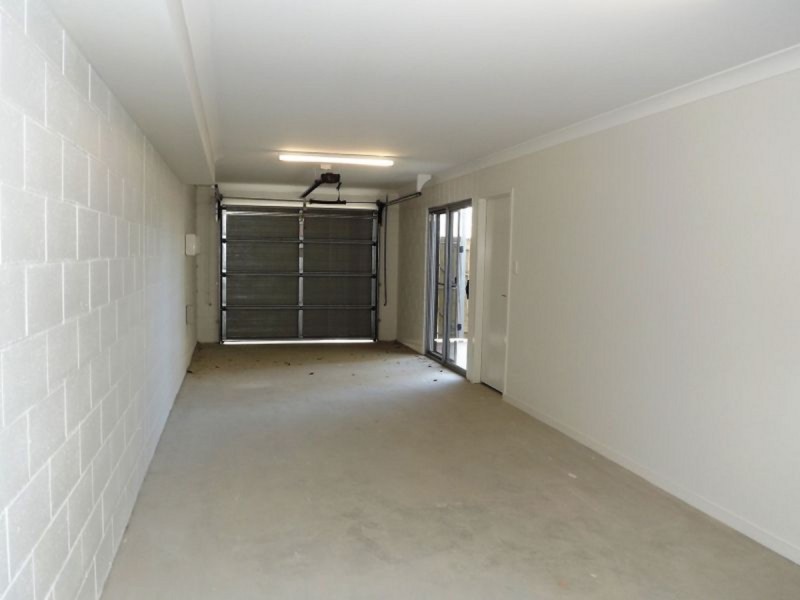 1/4 Rhiana Street, Pimpama QLD 4209