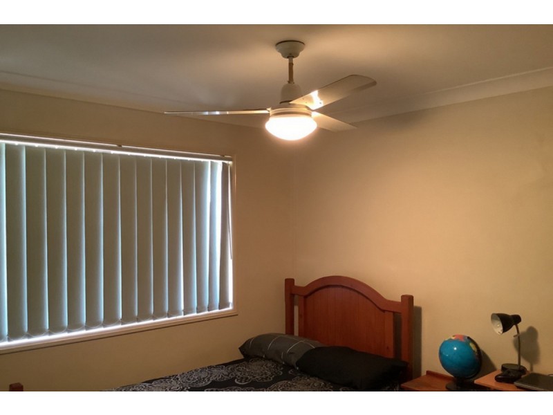 2/2 Firecrest Close, Upper Coomera QLD 4209