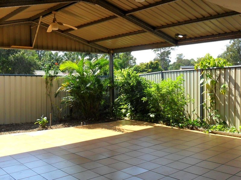 1 Calder Crescent, Helensvale QLD 4212