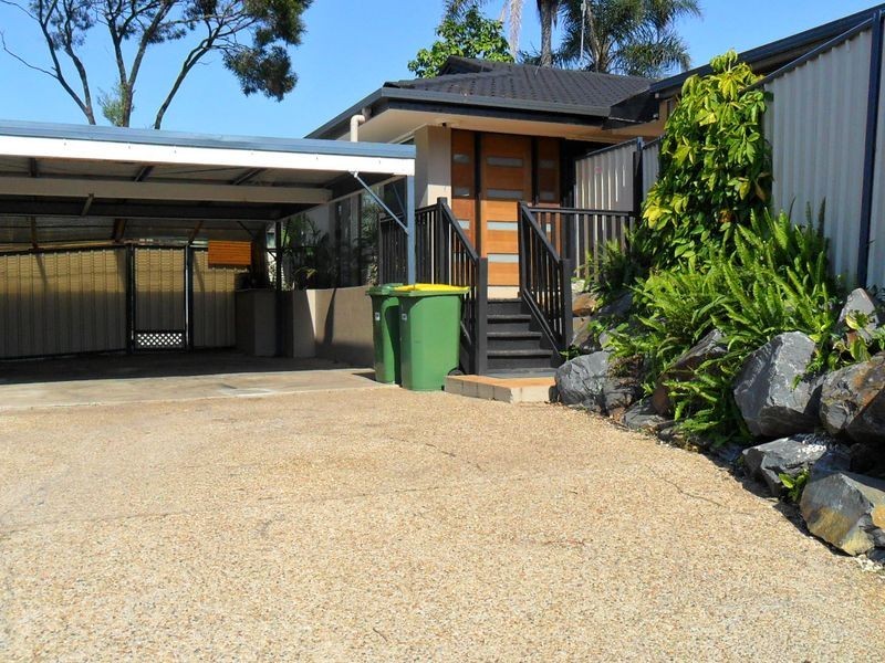 1 Calder Crescent, Helensvale QLD 4212