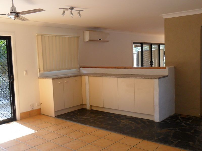 1 Calder Crescent, Helensvale QLD 4212
