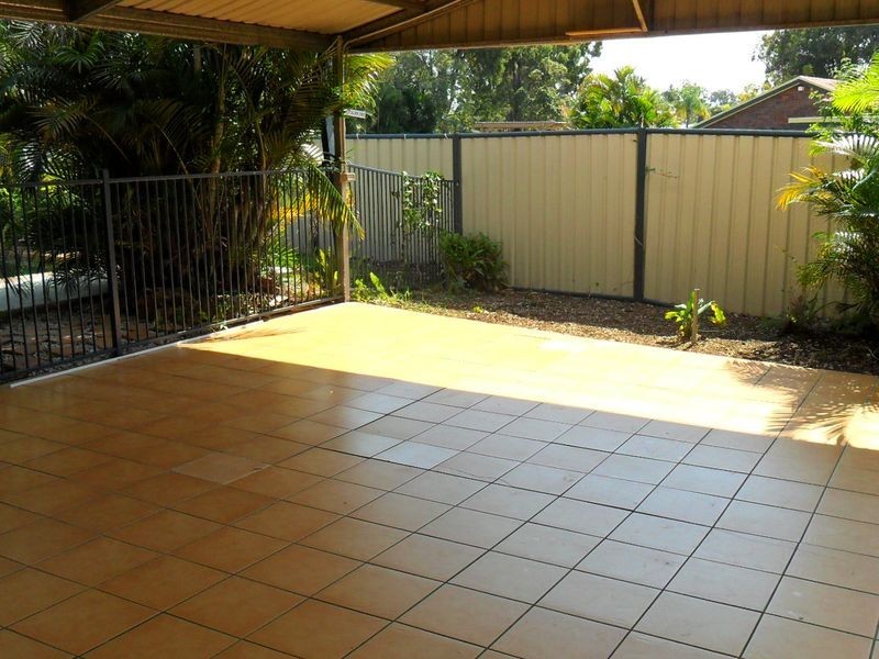 1 Calder Crescent, Helensvale QLD 4212