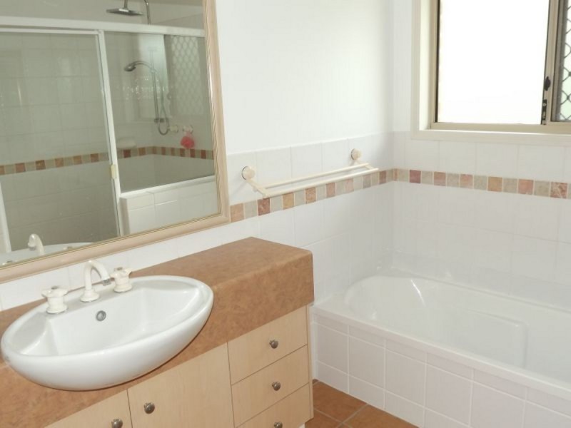 8 River Heights Road, Upper Coomera QLD 4209