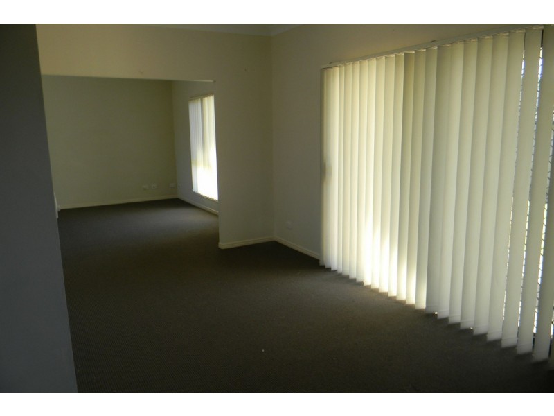 11 Rosefinch Street, Upper Coomera QLD 4209