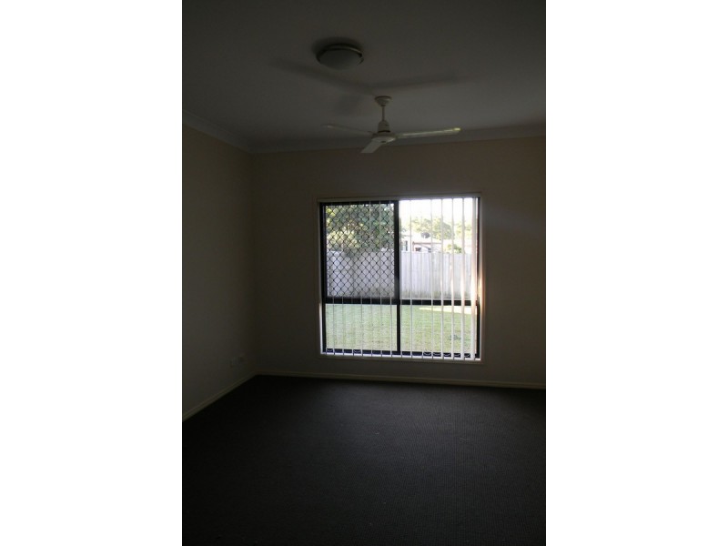 11 Rosefinch Street, Upper Coomera QLD 4209