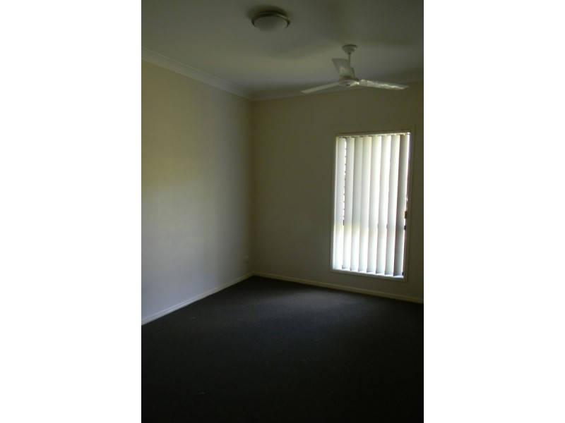 11 Rosefinch Street, Upper Coomera QLD 4209