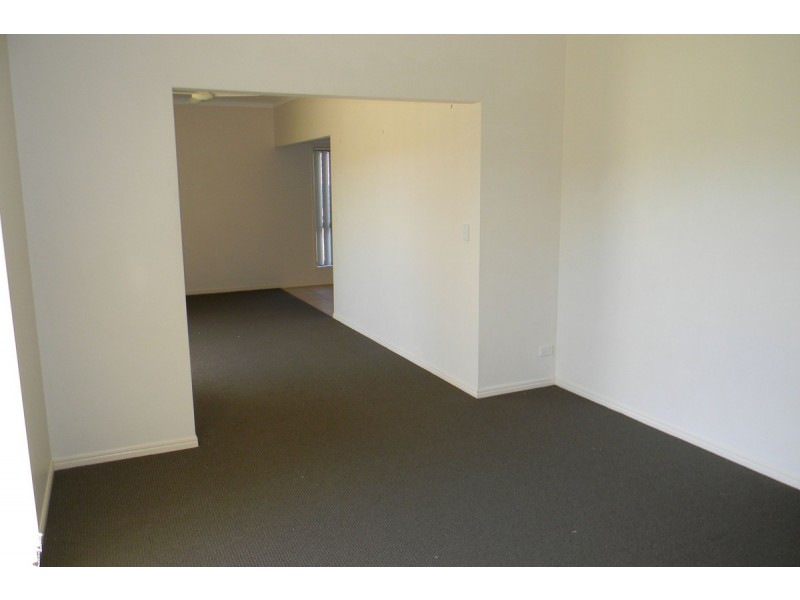 11 Rosefinch Street, Upper Coomera QLD 4209