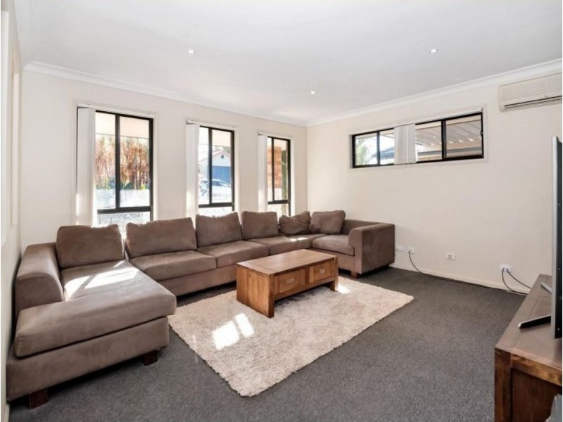 20 Bedroff Street, Upper Coomera QLD 4209