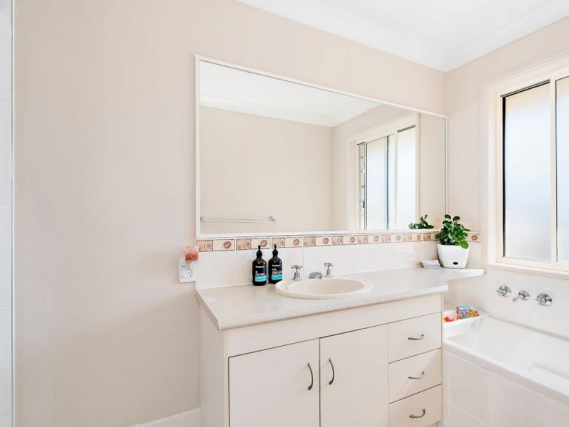11 Freestone Drive, Upper Coomera QLD 4209