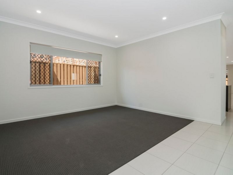 7 Idalia Street, Pimpama QLD 4209