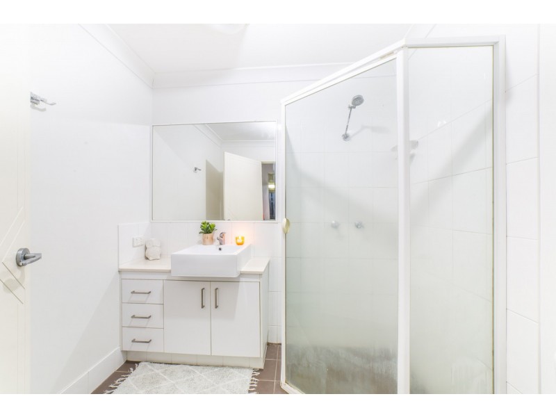 2/11 Stacer Street, Upper Coomera QLD 4209