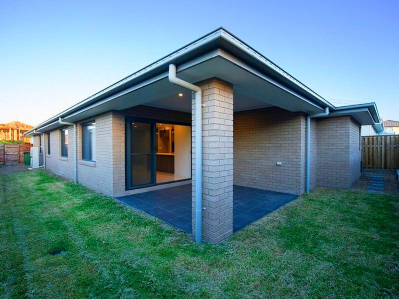 29 Wyperfield Circuit, Pimpama QLD 4209