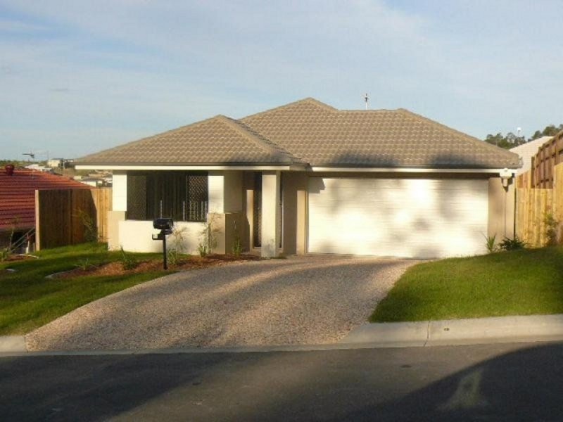 26 Aldgate Crescent, Pacific Pines QLD 4211