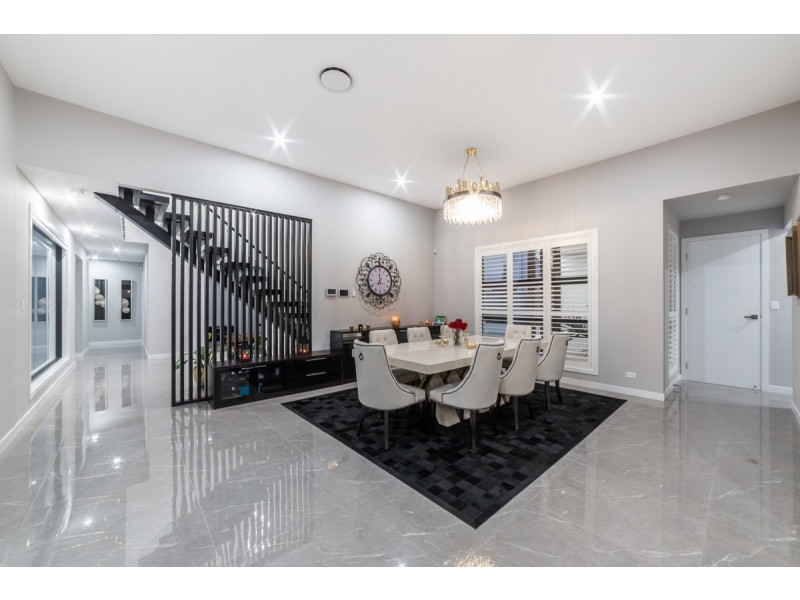 25 Isetta Court, Upper Coomera QLD 4209