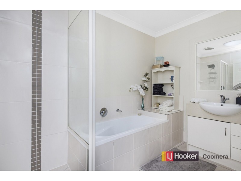 2/1 Freestone Drive, Upper Coomera QLD 4209