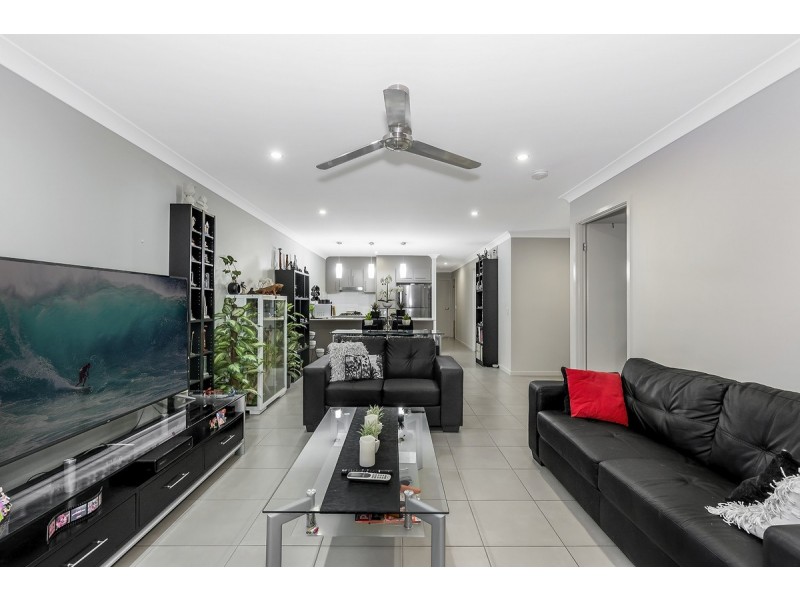 1/12 Isetta Court, Upper Coomera QLD 4209