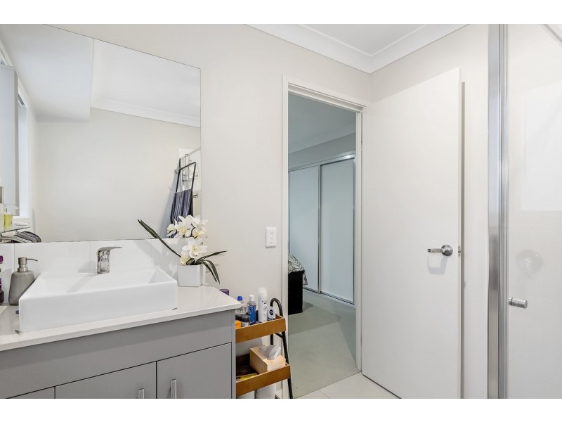 1/12 Isetta Court, Upper Coomera QLD 4209