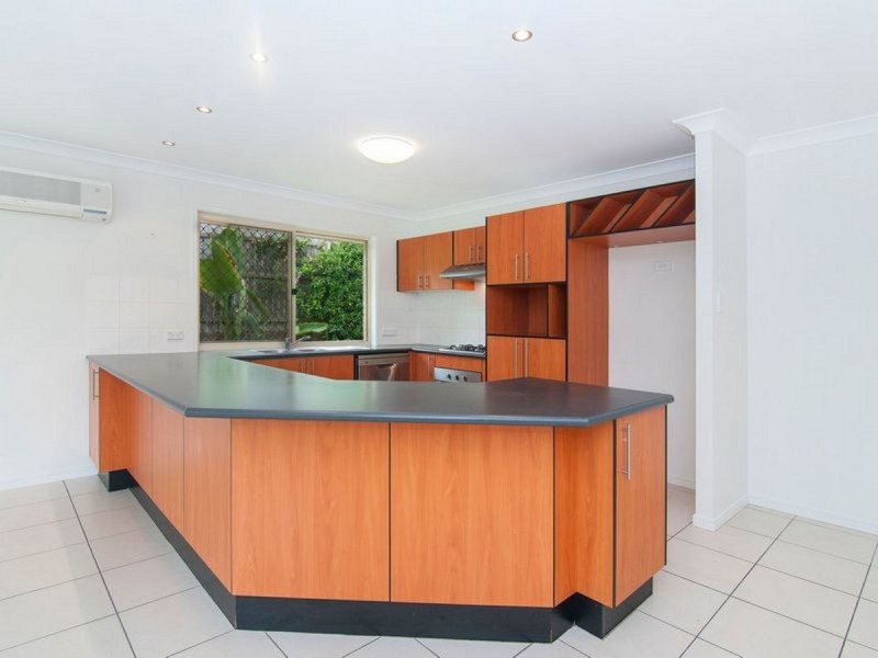 16 Cranberrie Crescent, Pimpama QLD 4209