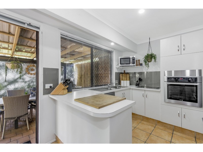 2/3 Wayne Place, Oxenford QLD 4210