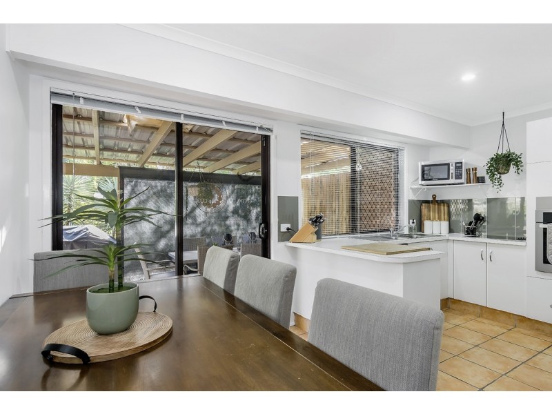 2/3 Wayne Place, Oxenford QLD 4210