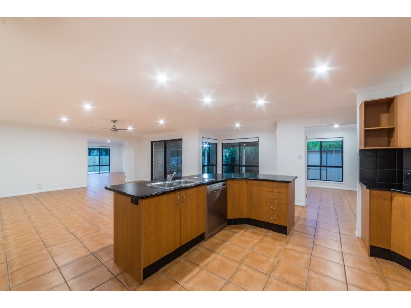 31 Catchlove Street, Maudsland QLD 4210