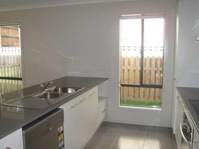 45 Moorinya Circuit, Pimpama QLD 4209