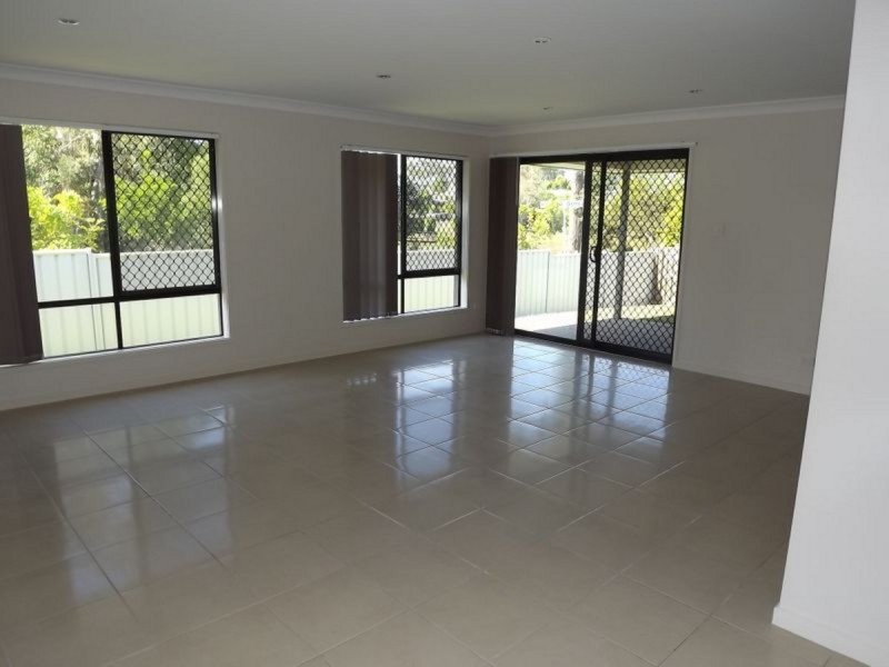 37 Parkvista Circuit, Coomera QLD 4209